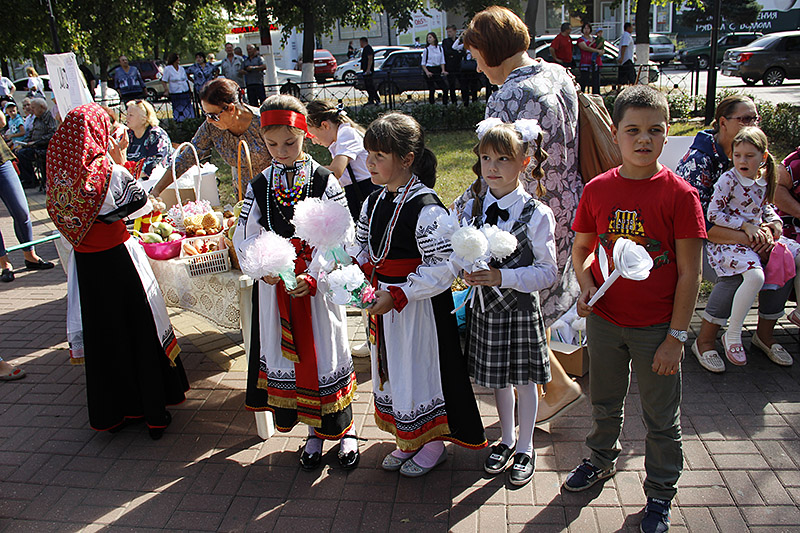 Спасский храм новая Усмань. Школа 2 новая Усмань. Храм Казанской иконы Божией матери новая Усмань. Храм новая Усмань Воронежская область.